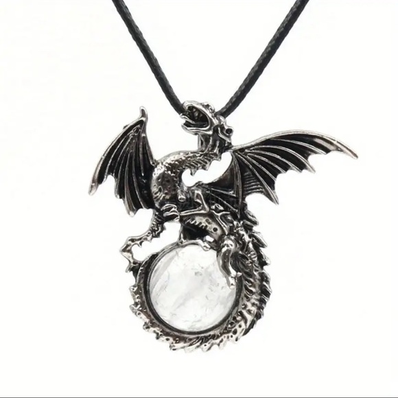 Jewelry - 🖤 Dragon White Quartz Gemstone Crystal Stone Pendant Necklace